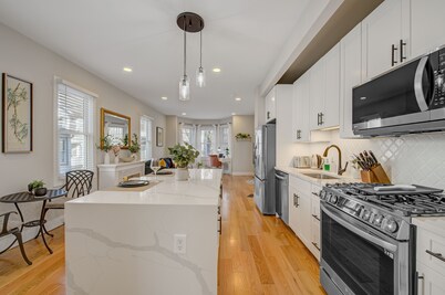 Palmer Square 1BR w/ Private Patio