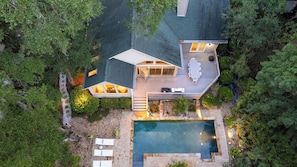 House (4 Bedrooms) | Front of property