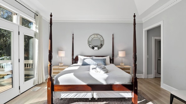 House (6 Bedrooms) | Interior