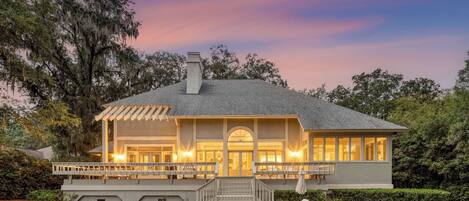 Fachada de la propiedad