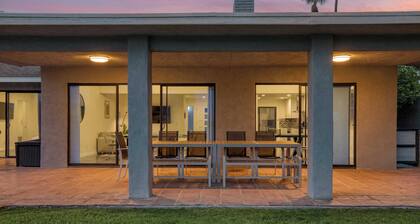 Quinta Blue by Avantstay Pool & Puttin Green, on the Golf Course!