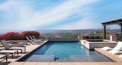 Modern Temecula Mansion w Pool, Hot Tub, Guest House & Valley Views Camila by Avantstay