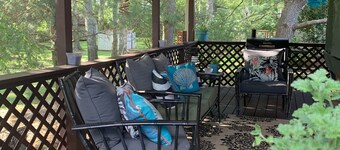 Perfect for Families and Pets! Large Outdoor Space for Relaxing and Entertaining