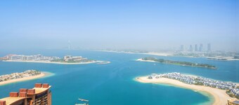 Ultra Luxury Palm Tower with Shared Hotel Facilities