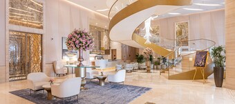 Ultra Luxury Palm Tower with Shared Hotel Facilities