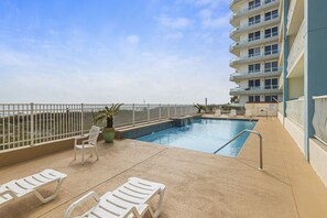 Outdoor pool - Emerald Key 502 (Orange Beach)