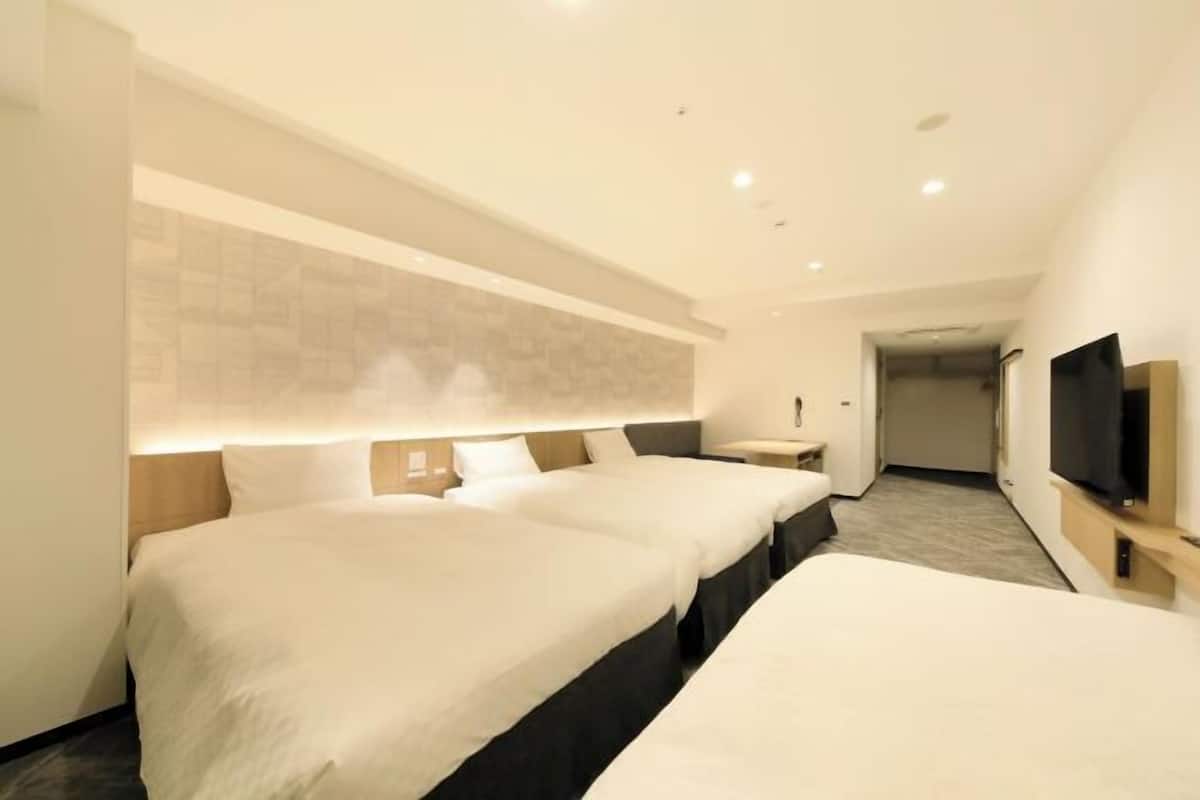 Daunenbettdecken, Zimmersafe, Schreibtisch, kostenloses WLAN