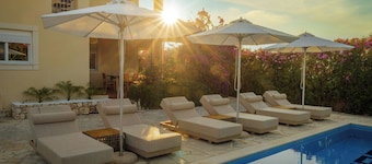 Villa Demeter - Private and relaxing, close to beaches and the village of Skala