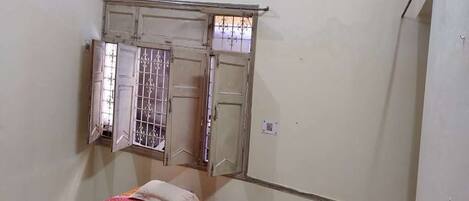 6 Schlafzimmer, kostenloses WLAN, Bettwäsche