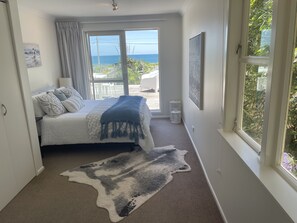 5 bedrooms, iron/ironing board, free WiFi, bed sheets