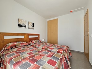 1 chambre, fer et planche à repasser, Wi-Fi gratuit