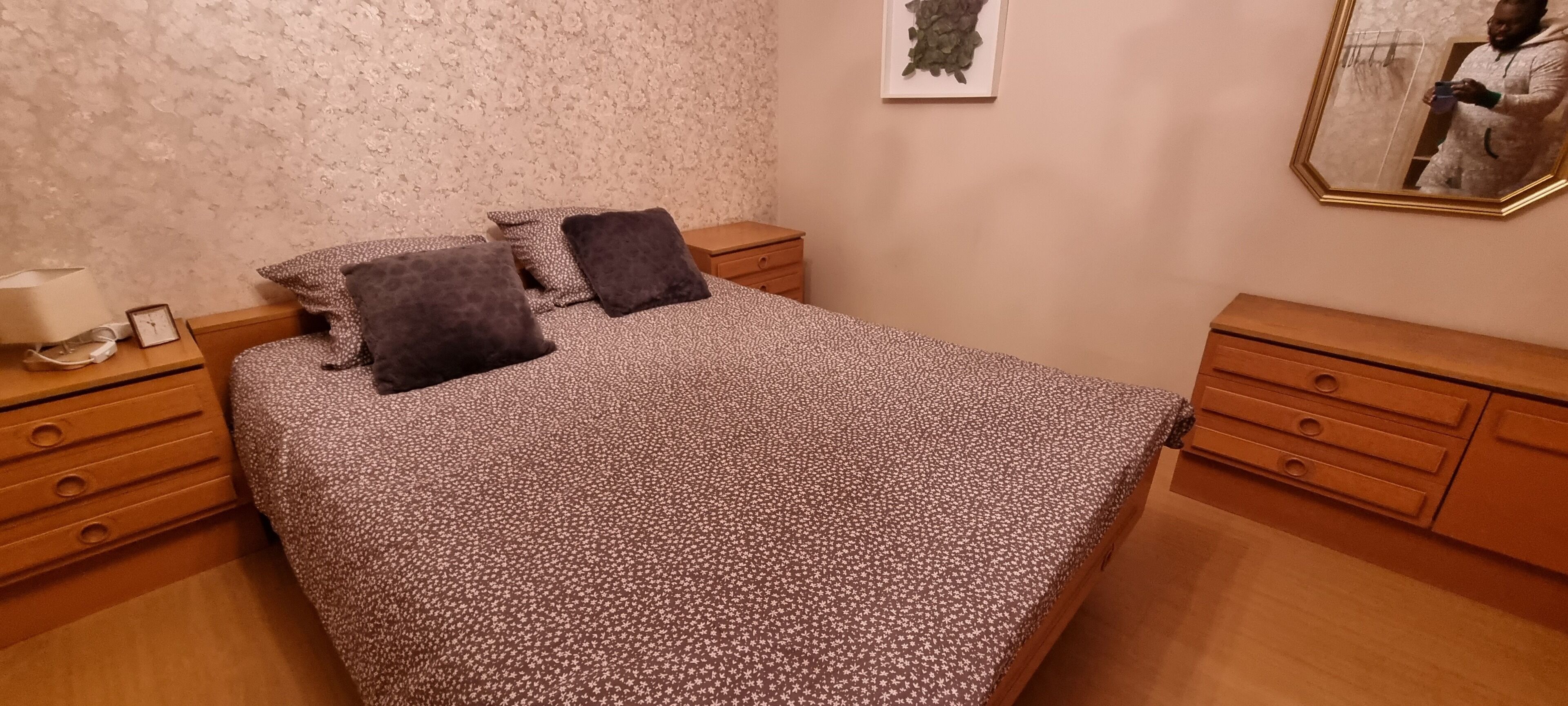 3 bedrooms, iron/ironing board, free WiFi, bed sheets