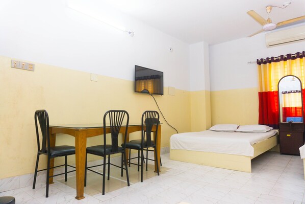 1 sovrum, skrivbord, gratis wi-fi och sängkläder