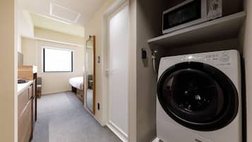 Business Double Room, Non Smoking | Down comforters, in-room safe, desk, laptop workspace