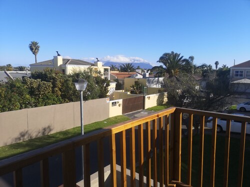 Lovely 2 bedroom condo with a view