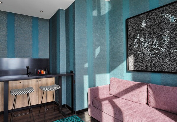 Heaven Deluxe Suite, Business Lounge Access, Sea Facing | Living area | 43-inch Smart TV with digital channels, TV