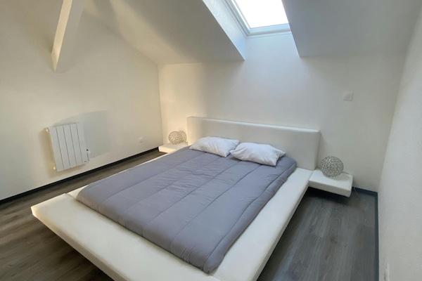 3 bedrooms, desk, iron/ironing board, free WiFi