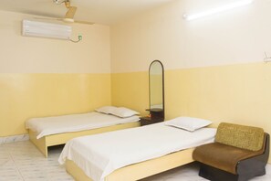 1 makuuhuone, työpöytä, ilmainen Wi-Fi, vuodevaatteet