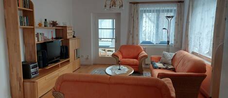 Televisión, libros, estéreo