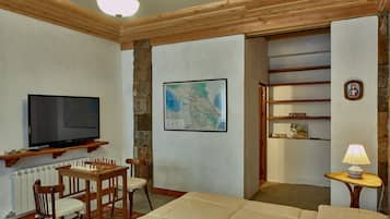 Kahden hengen comfort-huone (yksi tai kaksi sänkyä) | 2 makuuhuonetta, ilmainen Wi-Fi