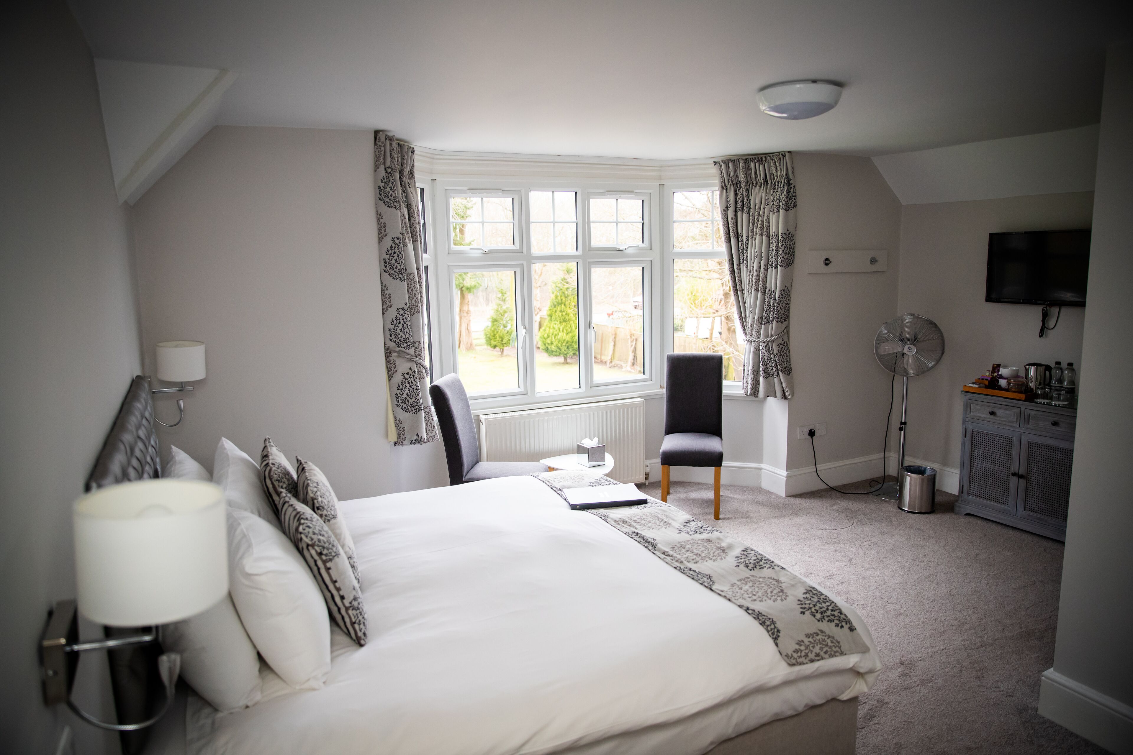 superior superking double room | 2 bedrooms, individually decorated, blackout curtains