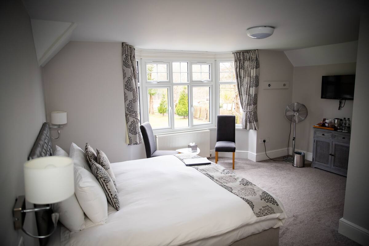 superior superking double room | 2 bedrooms, individually decorated, blackout curtains