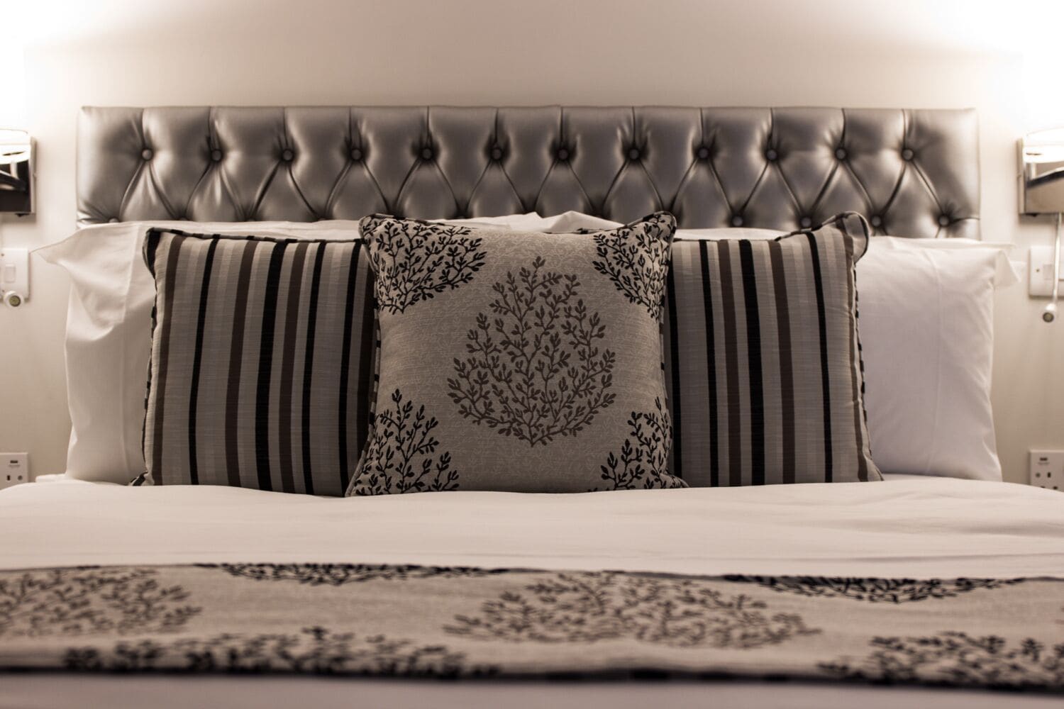 2 bedrooms, individually decorated, blackout curtains