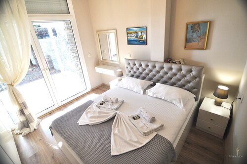 Zennova 40 Trikorfo Cottage