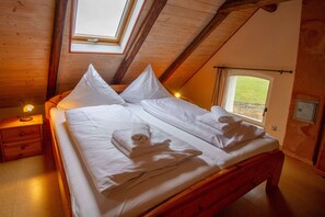 2 bedrooms, travel cot, free WiFi - Unser Ferienhaus Utkiek ist ein Historisches Gebäude das wir 2011 mit Viel Liebe (Krummhörn)