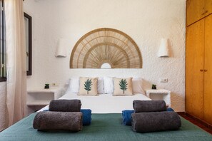 2 bedrooms, iron/ironing board, free WiFi