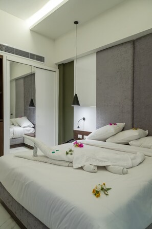 Suite Junior, 1 très grand lit, vue jardin