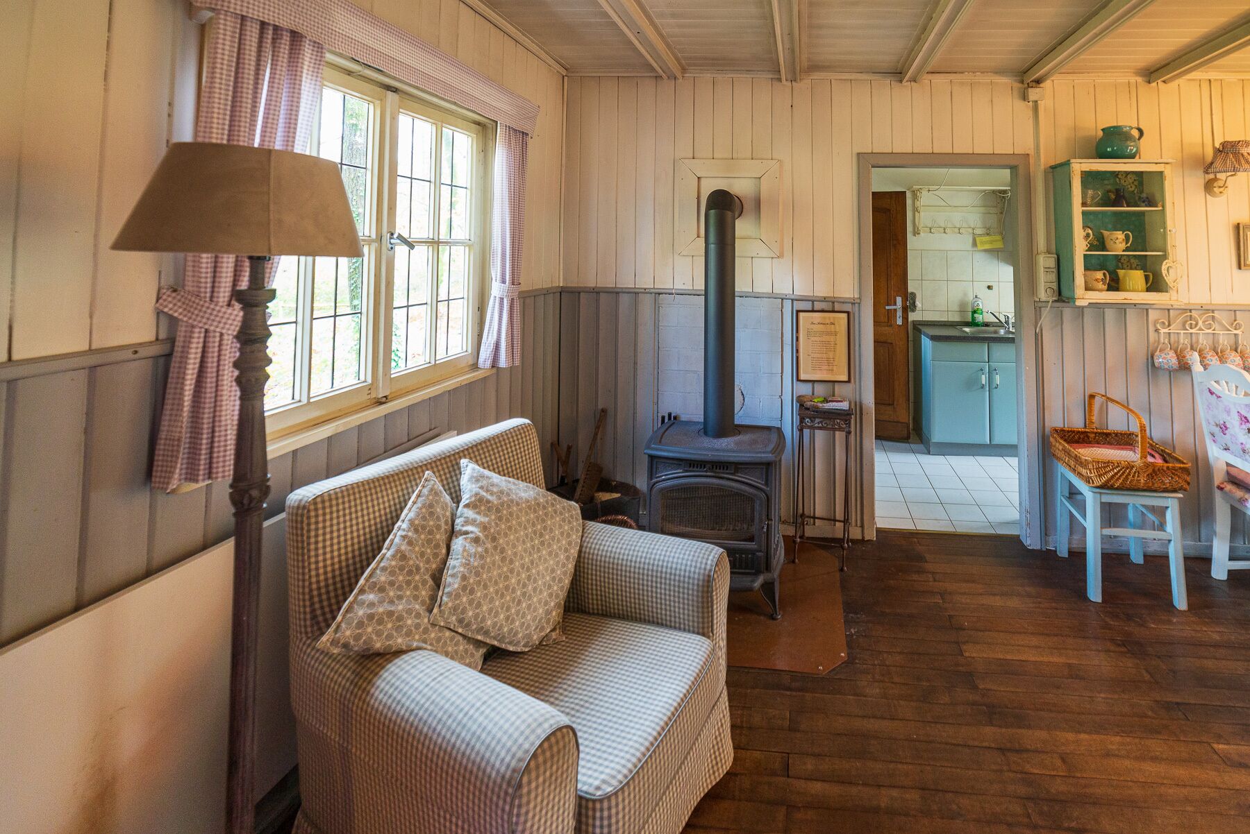 Televisión, reproductor de DVD y estéreo 