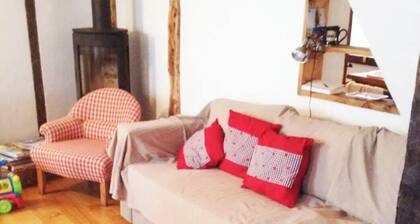 Rustic-chic in a paradise of sports and nature!