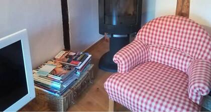 Rustic-chic in a paradise of sports and nature!