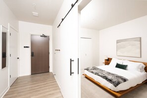 1 slaapkamer, een bureau, een strijkplank/strijkijzer, gratis wifi