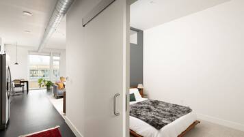 1 slaapkamer, een bureau, een strijkplank/strijkijzer, gratis wifi