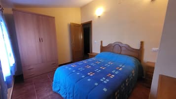 5 slaapkamers, reisbedje, wifi, beddengoed