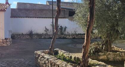 Rural house "casa del cerro" barbecue fireplace patio 350m, river beach 5min