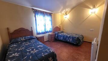 5 slaapkamers, reisbedje, wifi, beddengoed