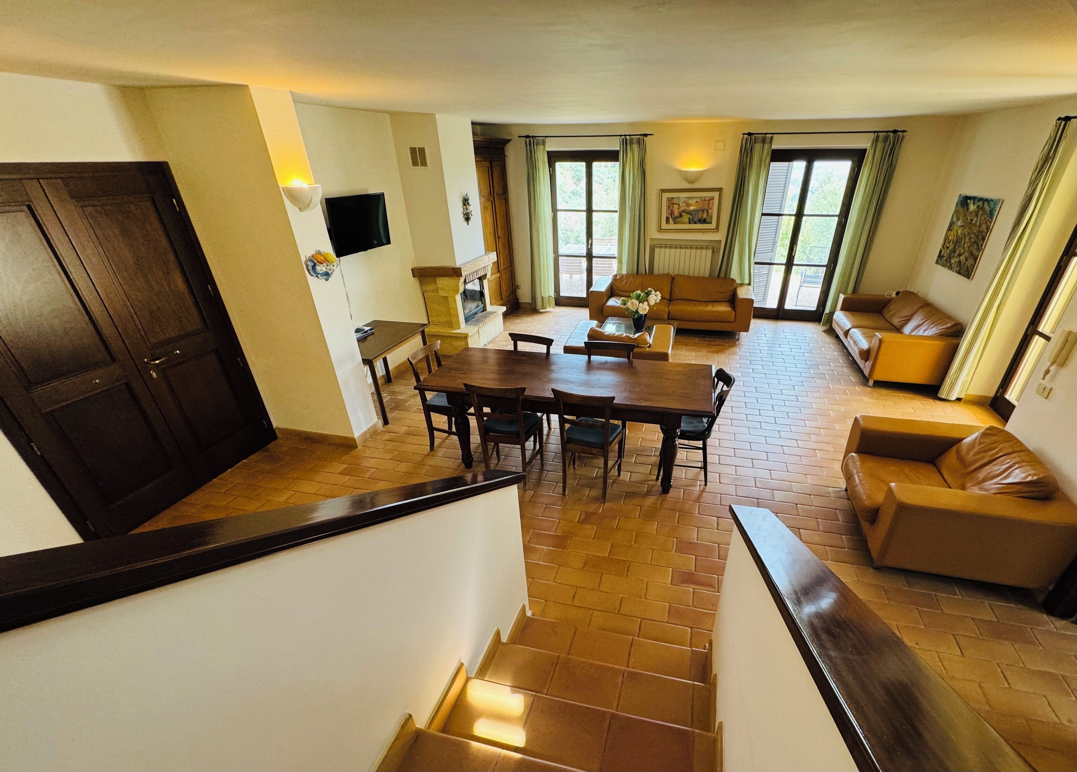 Smart-TV, Kamin, Drucker