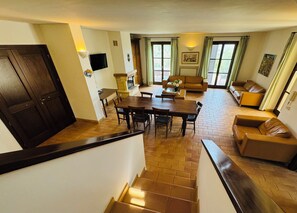 Smart TV, fireplace, printers