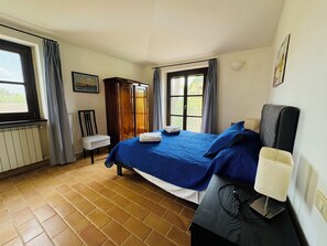 3 bedrooms, iron/ironing board, travel cot, free WiFi - Villa seaview and private pool (Torrevecchia Teatina)
