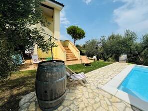 Pool - Villa seaview and private pool (Torrevecchia Teatina)