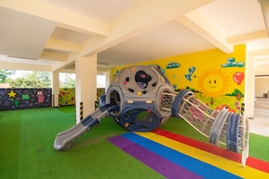 Aire de jeu intérieure pour enfants