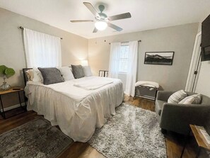 3 bedrooms, free WiFi, bed sheets - The Ranger's Retreat (London)