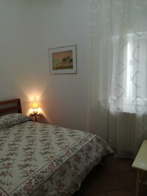 3 chambres, accès à Internet, literie fournie