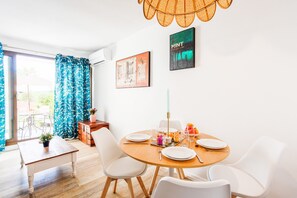 Dining - L'ANGE GARDIEN III AP4293 By Riviera Holiday Homes (Villefranche-sur-Mer)
