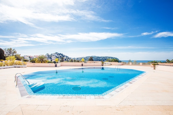 Pool - L'ANGE GARDIEN III AP4293 By Riviera Holiday Homes (Villefranche-sur-Mer)