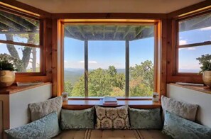 Interior - Mountain House Spectacular Views near Asheville. No Helene Damage (Zirconia)