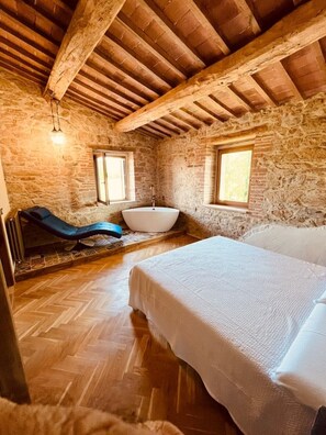 7 habitaciones y ropa de cama 